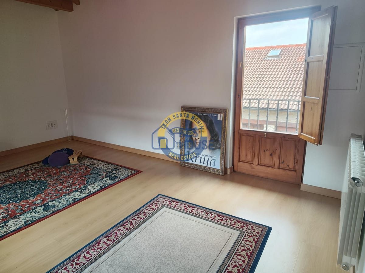 Se vende casa en Villarrodrigo de las Regueras. en Villaquilambre - Imagen 13