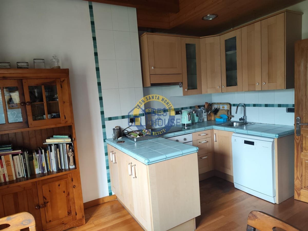Se vende casa en Villarrodrigo de las Regueras. en Villaquilambre - Imagen 31
