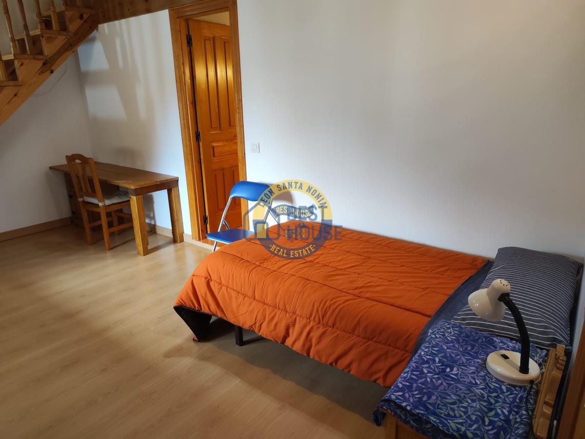 Se vende casa en Villarrodrigo de las Regueras. en Villaquilambre - Imagen 59