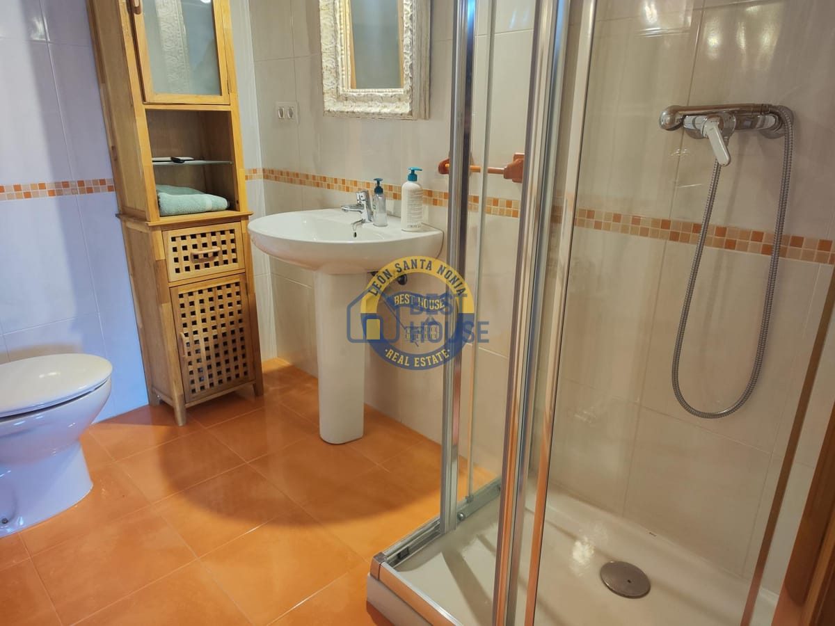 Se vende casa en Villarrodrigo de las Regueras. en Villaquilambre - Imagen 65