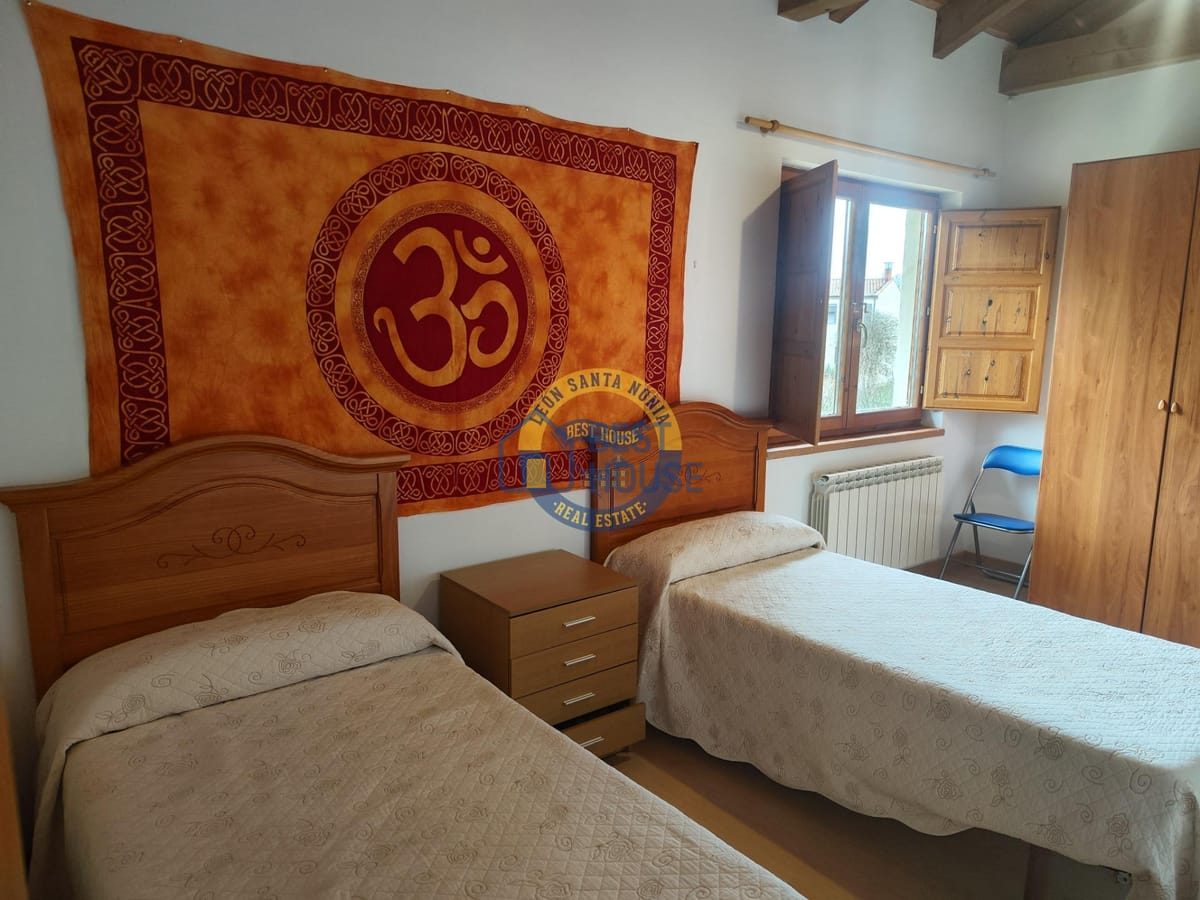 Se vende casa en Villarrodrigo de las Regueras. en Villaquilambre - Imagen 68