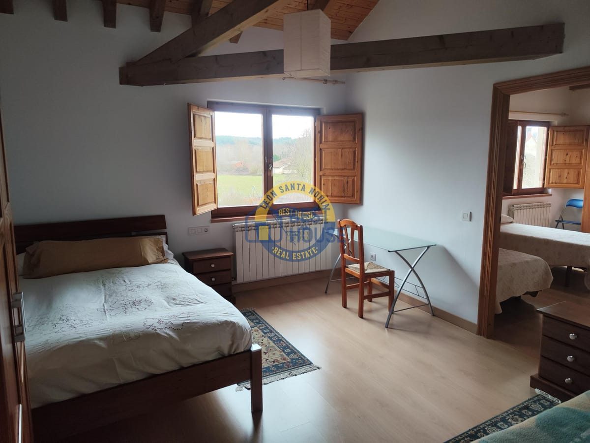 Se vende casa en Villarrodrigo de las Regueras. en Villaquilambre - Imagen 73
