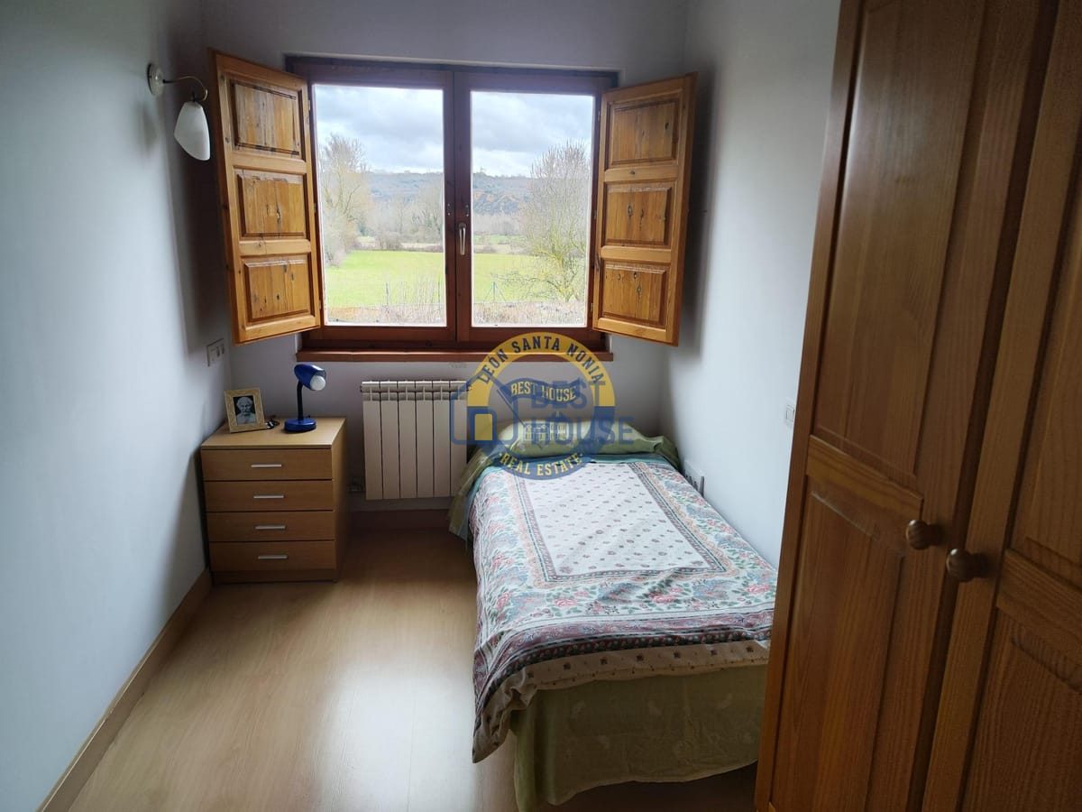 Se vende casa en Villarrodrigo de las Regueras. en Villaquilambre - Imagen 76