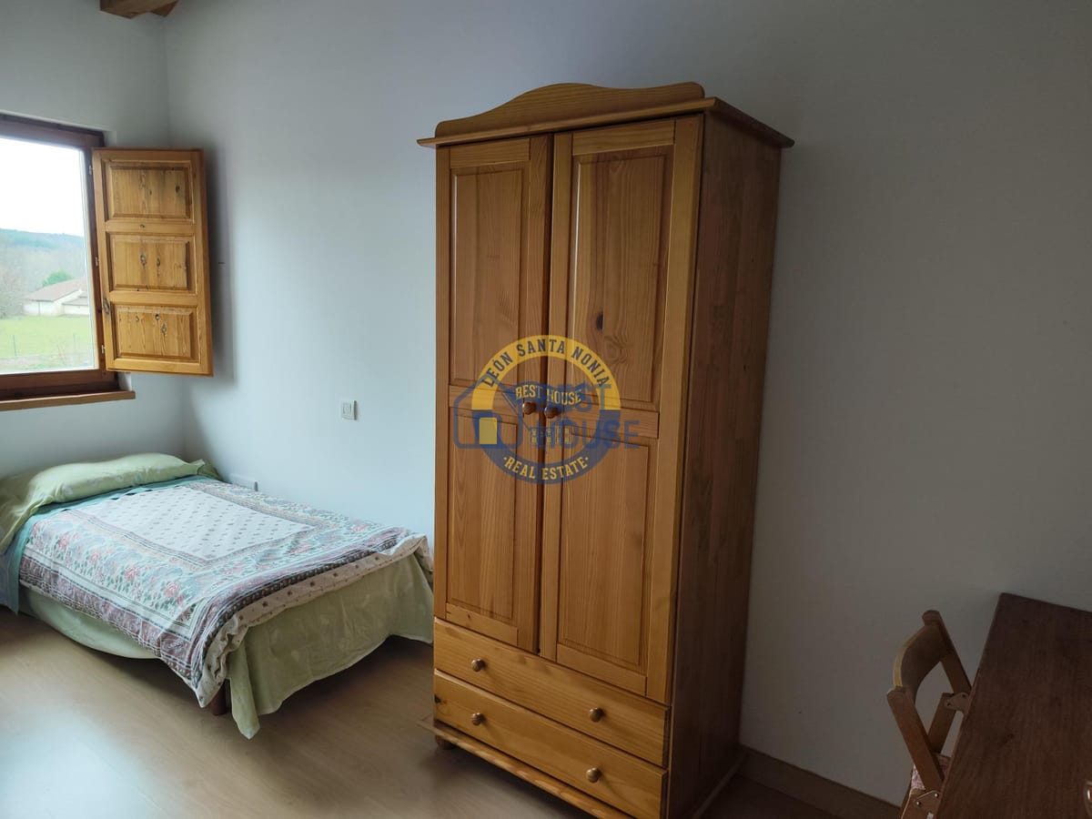 Se vende casa en Villarrodrigo de las Regueras. en Villaquilambre - Imagen 77