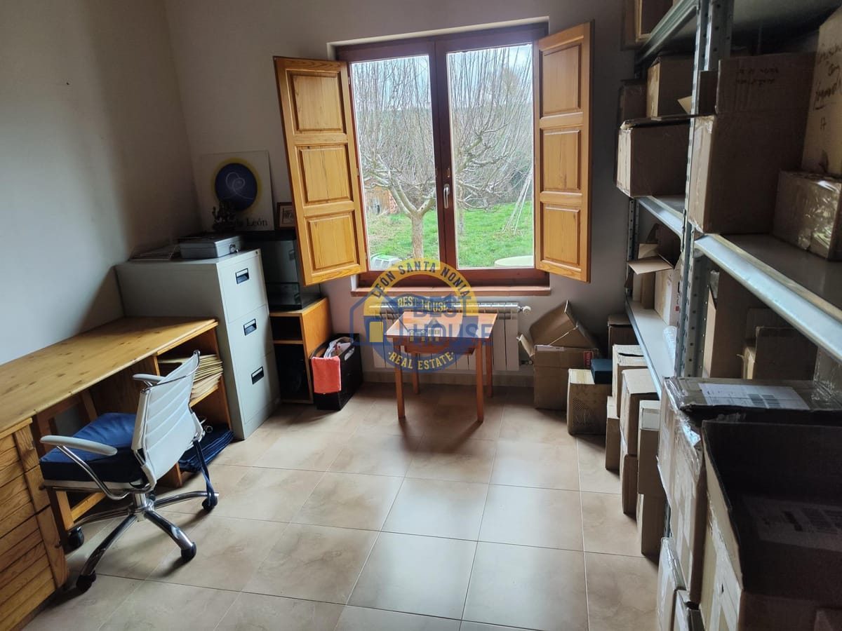 Se vende casa en Villarrodrigo de las Regueras. en Villaquilambre - Imagen 92