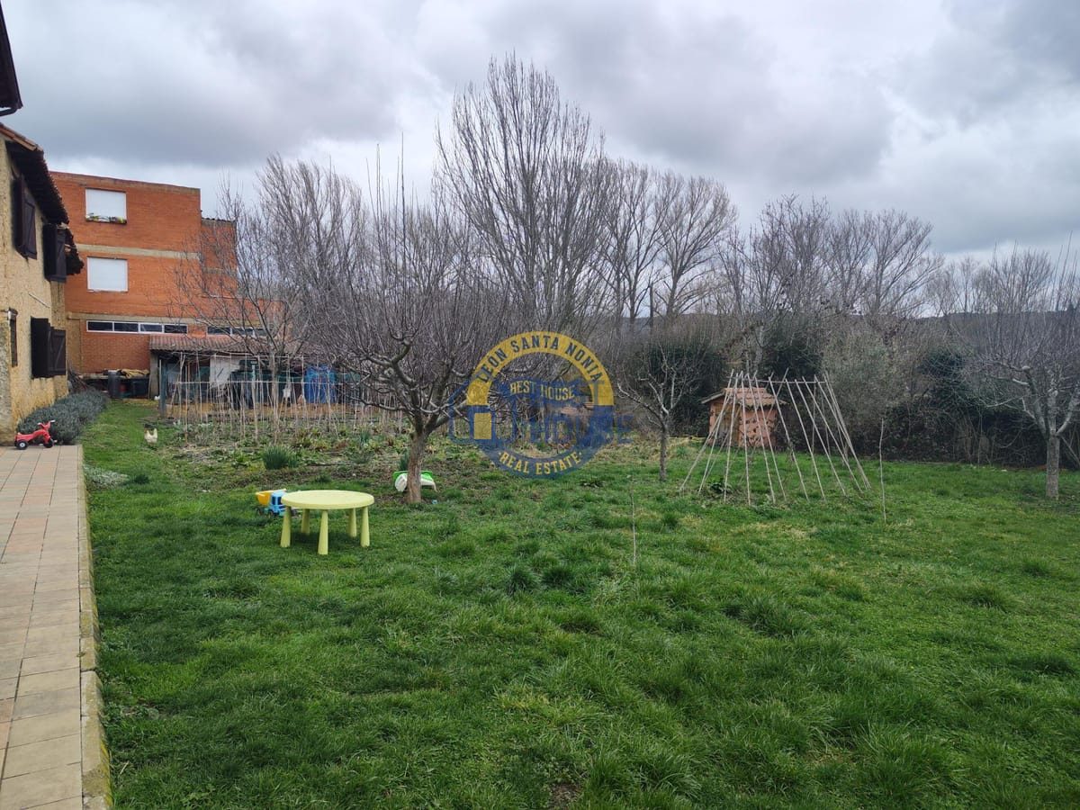 Se vende casa en Villarrodrigo de las Regueras. en Villaquilambre - Imagen 93