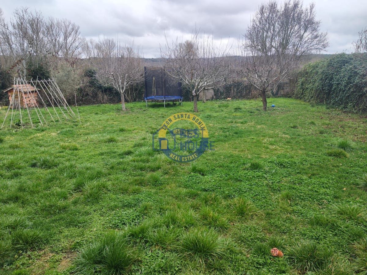 Se vende casa en Villarrodrigo de las Regueras. en Villaquilambre - Imagen 94
