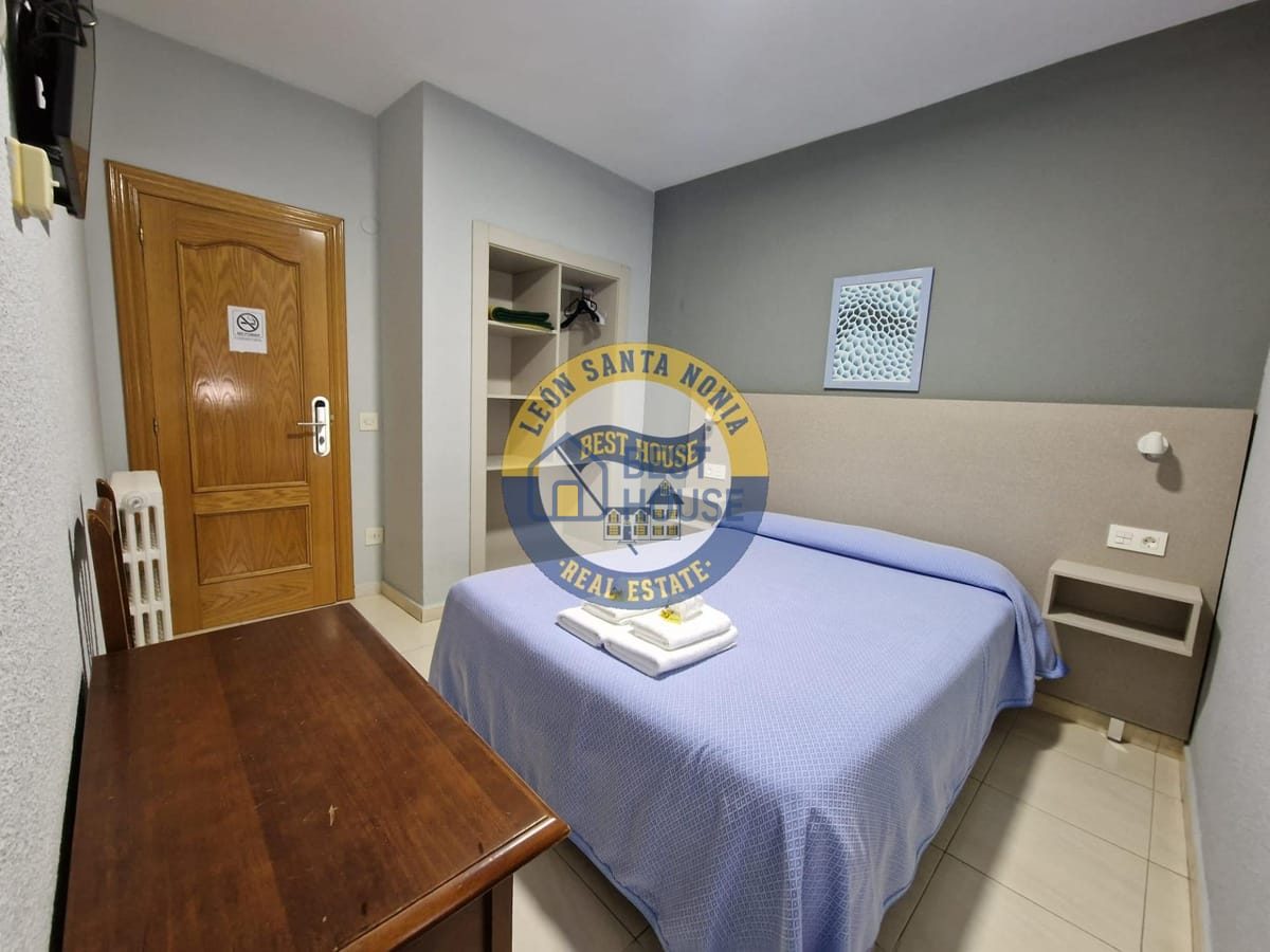 Se vende hotel con restaurante en San Andrés del Rabanedo. en San Andrés del Rabanedo - Imagen 11