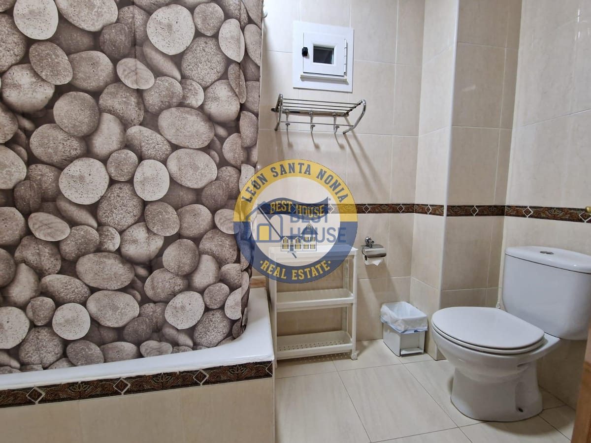 Se vende hotel con restaurante en San Andrés del Rabanedo. en San Andrés del Rabanedo - Imagen 16