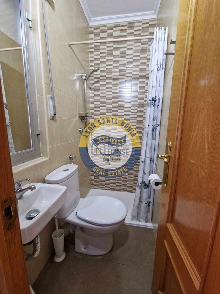 Se vende hotel con restaurante en San Andrés del Rabanedo. en San Andrés del Rabanedo - Imagen 19