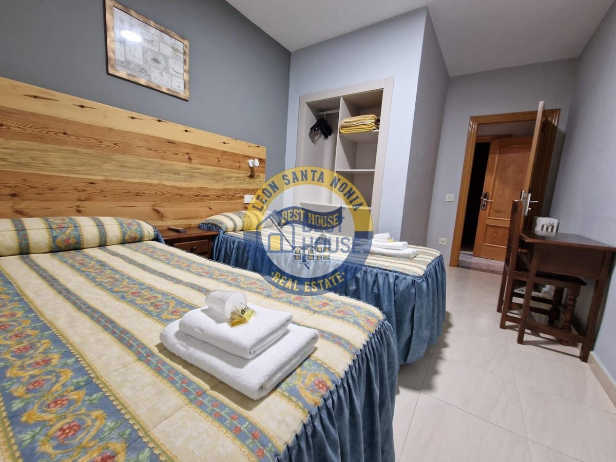 Se vende hotel con restaurante en San Andrés del Rabanedo. en San Andrés del Rabanedo - Imagen 3