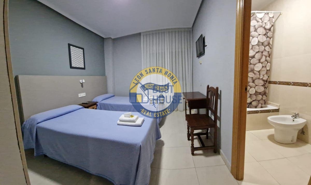 Se vende hotel con restaurante en San Andrés del Rabanedo. en San Andrés del Rabanedo - Imagen 8